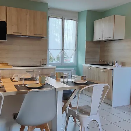 Apartment Centre-ville Proche Lac, Ocean, Vignes Lesparre-Medoc